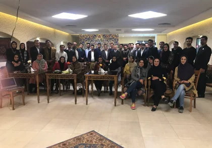 چگونه یک کوچ فروش بهترین عملکرد تیم را به ارمغان می‌آورد؟